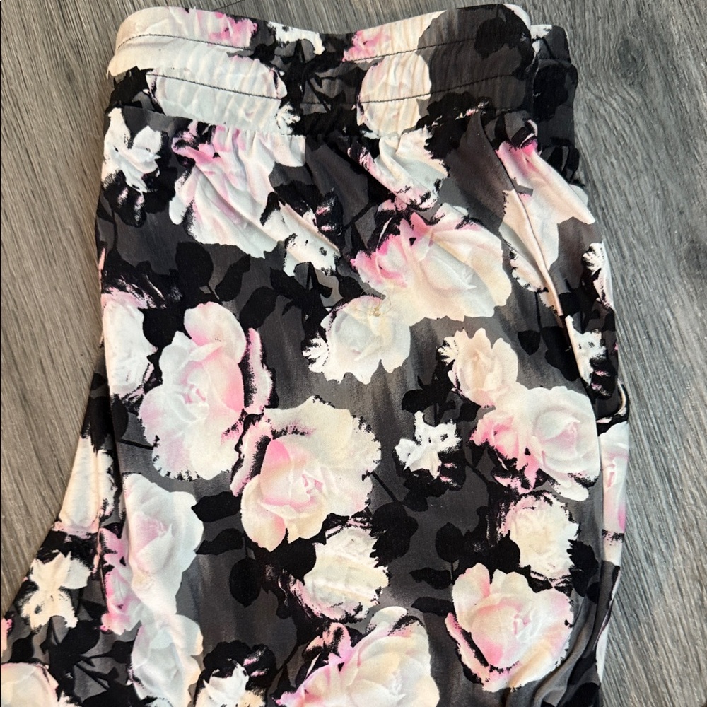 Floral Print leggings Pants EUC - Picture 2 of 7
